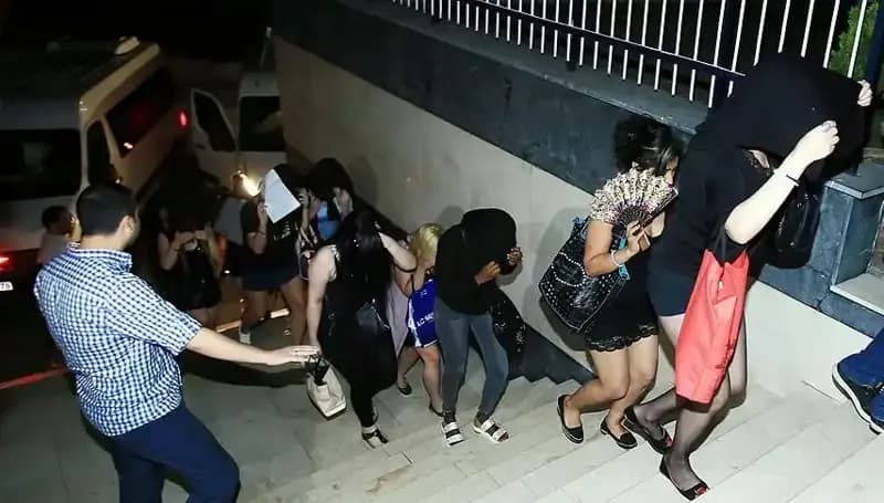 Düzce'de Fuhuş Operasyonunda 5 Zanlı Gözaltına Alındı