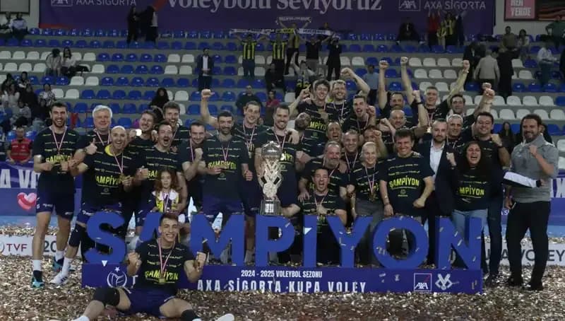 Fenerbahçe Kupa Voley Şampiyonu Olmayı Başardı, Taraftar Coşku İçinde!