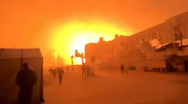 İsrail'in saldırısı hastaneleri hedef aldı: Acil servis yıkıldı!