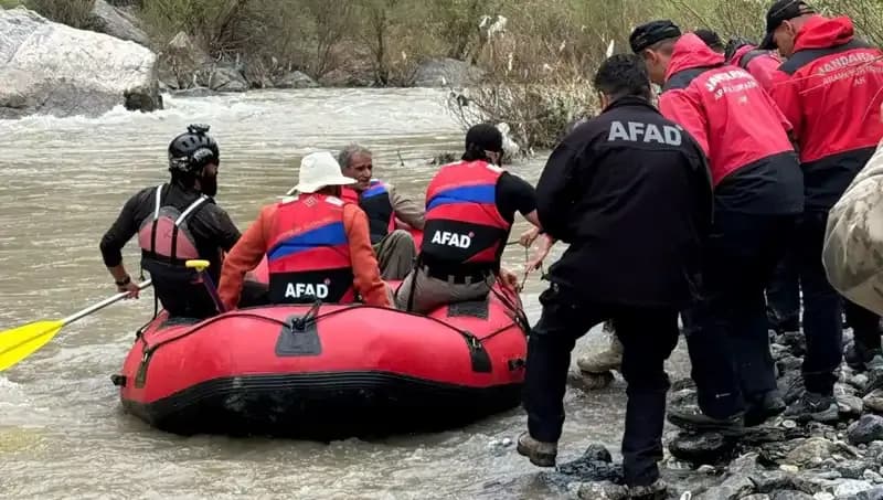 Zap Suyu Kenarında Mahsur Kalan 4 Kişi Kurtarıldı: Detaylar ve Kurtarma Süreci