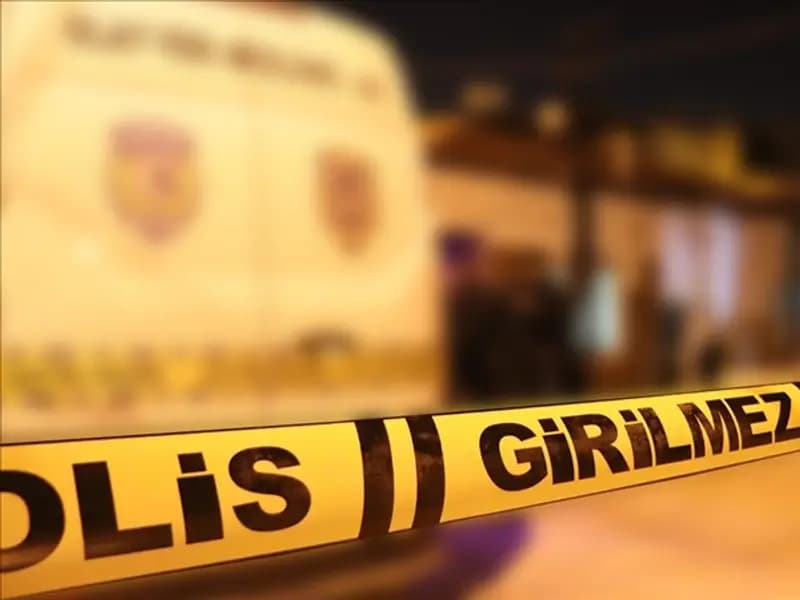 Ankara’da Metro İstasyonu Çıkışında Bıçaklı Kavga: 2 Yaralı