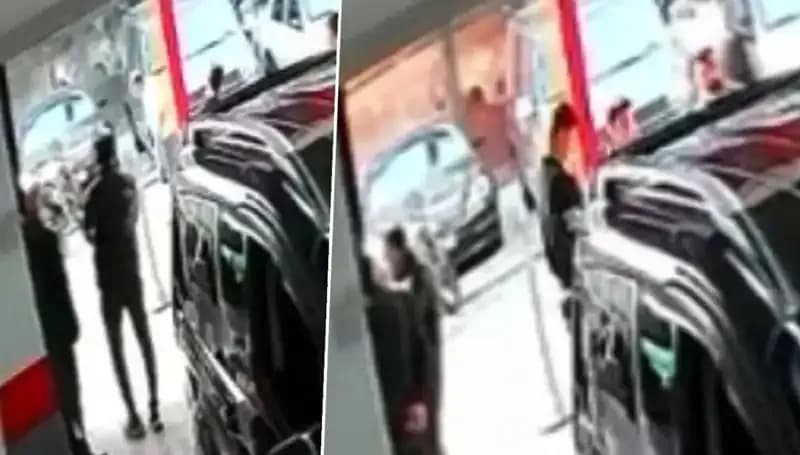 İstanbul'da Galeriye El Yapımı Patlayıcı Saldırı: Olayın Arkasındaki Gizem Ne?