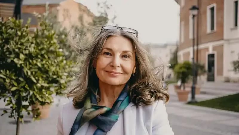 Kadınların Erkeklerden Uzun Yaşama Sırları: Bilimsel ve Sosyal Faktörler