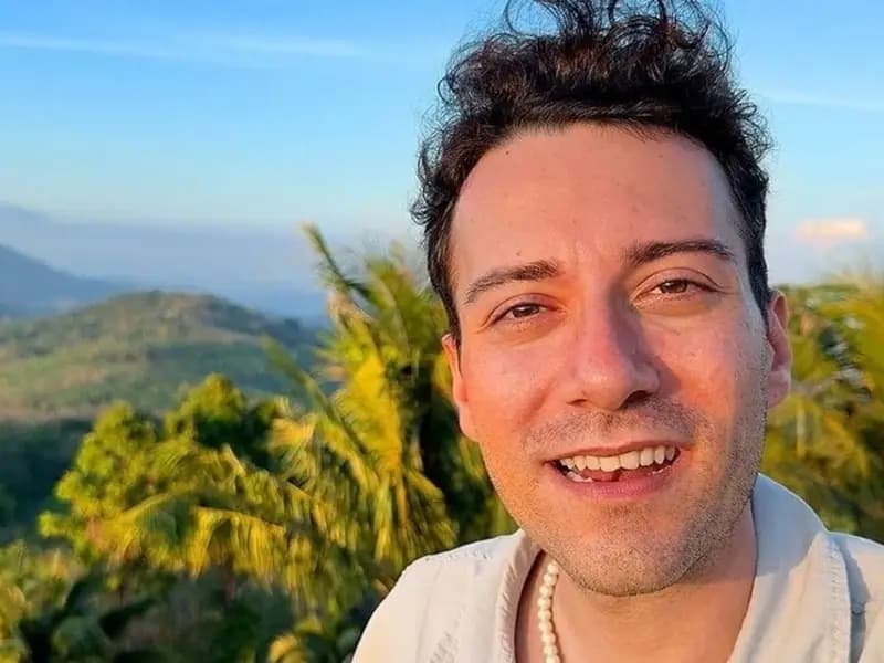 Enes Batur, 24 Saatte 6 Milyon Lira Kazandığı İddialarını Yalanladı