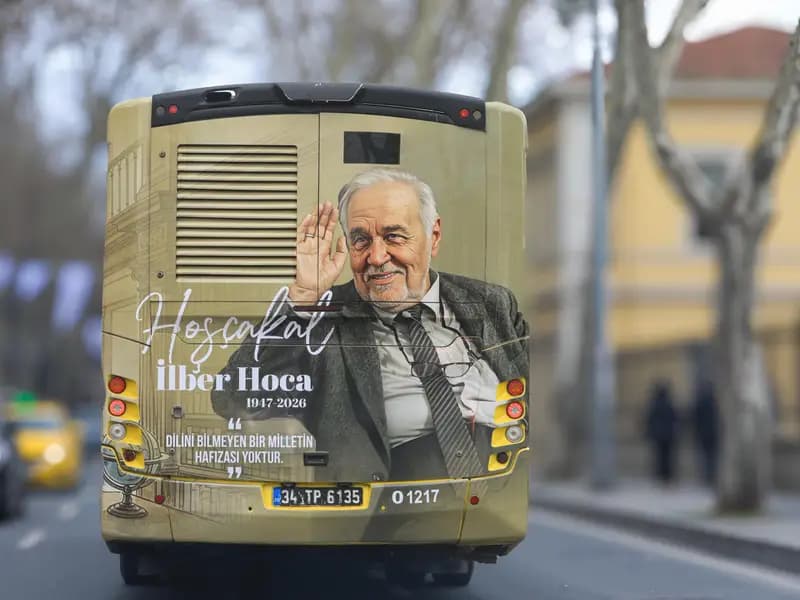 İETT, İlber Ortaylı için özel saygı otobüsü hizmete sundu