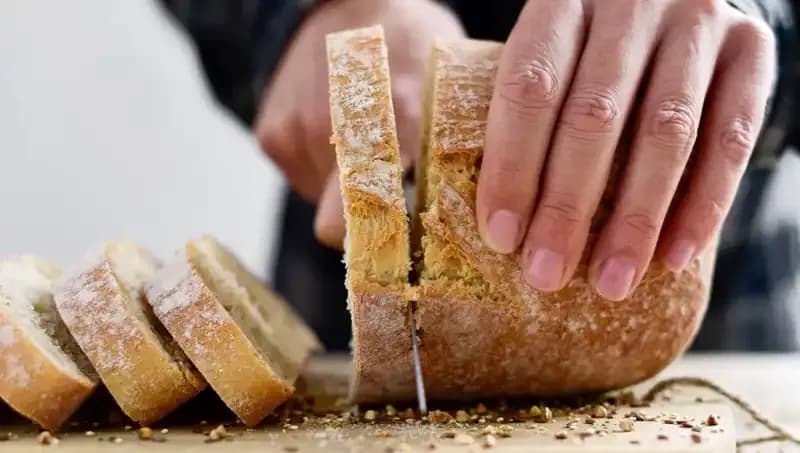 Kızarmış Ekmek mi, Yoksa Taze Ekmek mi? Sağlık Açısından Hangisi Daha İyi?