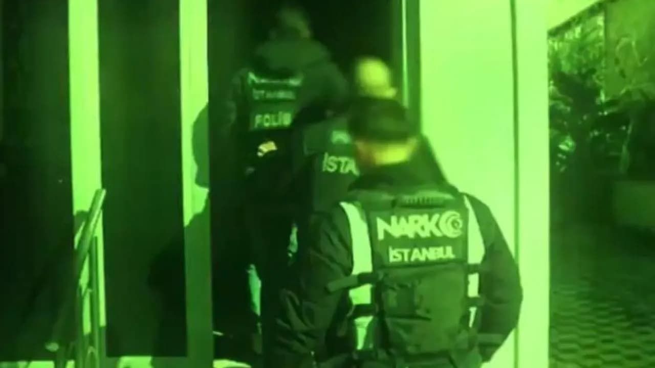 İstanbul'da zehir tacirlerine yönelik operasyon: 8 kişi tutuklandı