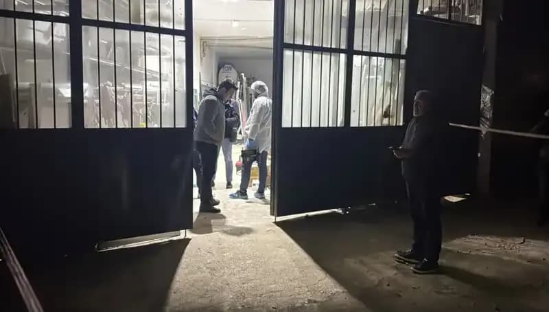 İş Yerinde Şok Eden Cinayet: Öldürdükten Sonra Battaniyeyle Örtüldü