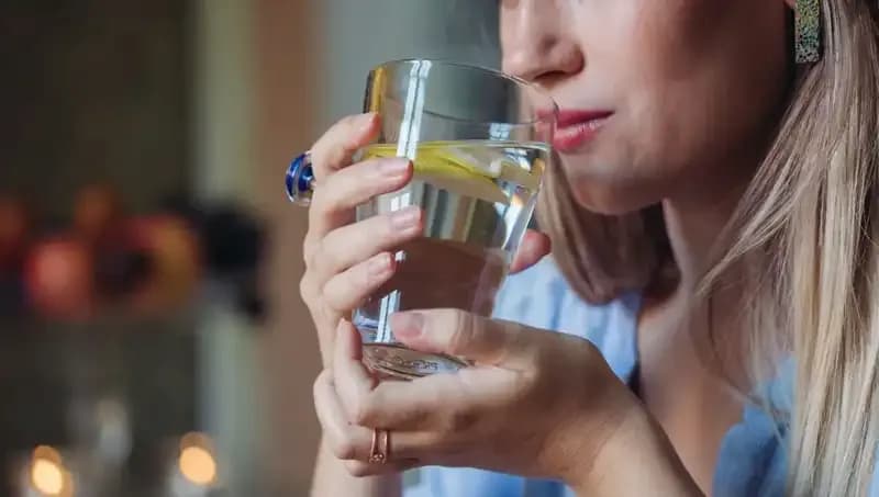 Her Sabah Aç Karnına 1 Litre Su İçmenin Şaşırtıcı Faydaları