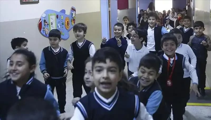 2025 Okul Takvimi: Okullar Ne Zaman Açılacak? Detayları Öğrenin!