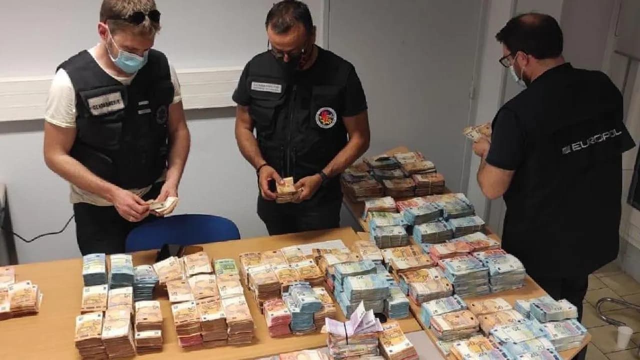 Europol: PKK Avrupa'da terör finansmanı için uyuşturucu ve insan kaçakçılığı yapıyor