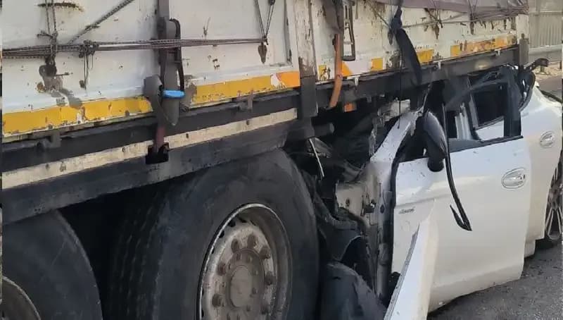 TIR'a Arkadan Saplanan Kaza: Sürücü Neyin Farkında Değildi?