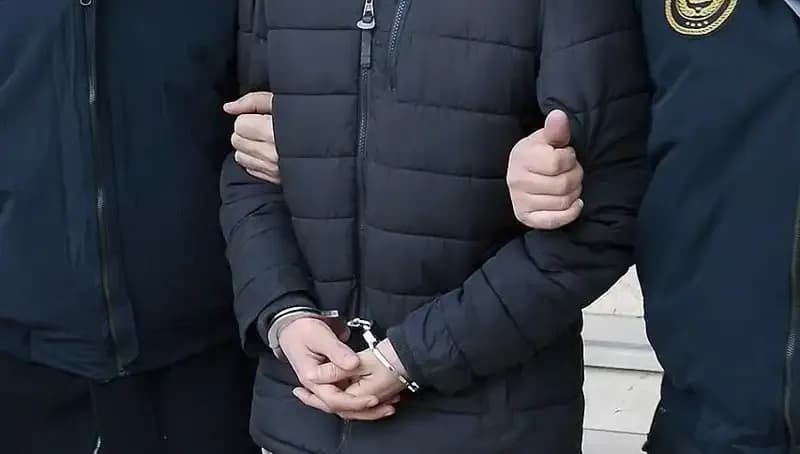 Samsun'da Hırsızlık ve Silahlı Tehditten Aranan Firari Hükümlü Yakalandı