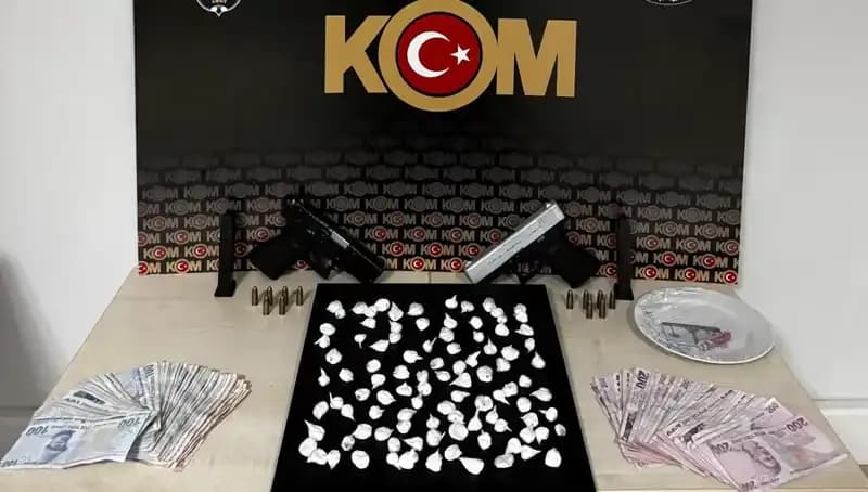 Çeşme'deki Silah Saldırısında Üç Kişi Gözaltına Alındı: Olayın Perde Arkası Ne?