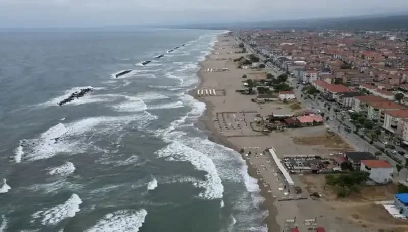 Sakarya'da İki İlçede Denize Girmek Yasaklandı: Sebepler Neler?