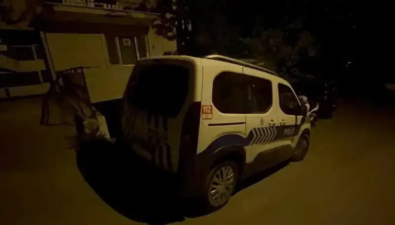 Bursa'da Amca Dehşeti: Yeğenini Erkek Arkadaşıyla Yakalayan Amca Bıçakladı