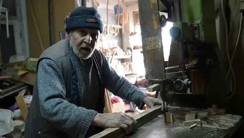 87 Yaşında El Sanatlarının Ustası: Aşkı ile Mesleğini Yaşatıyor