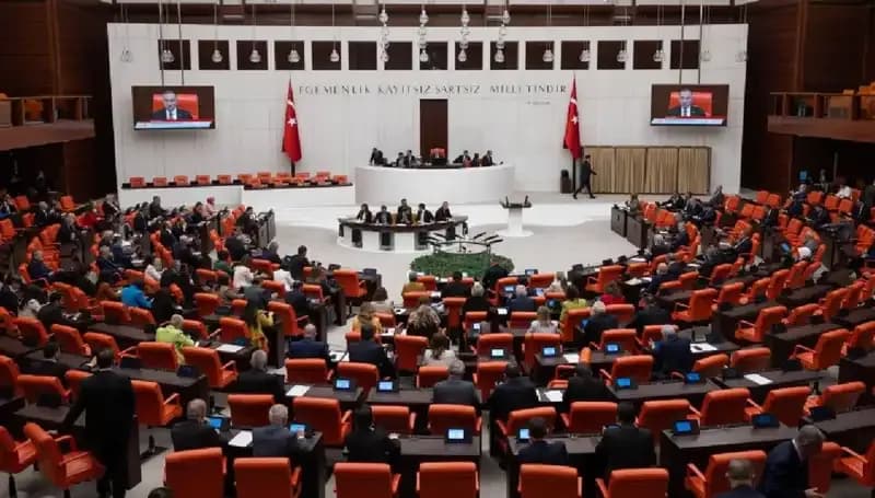 Türkiye'de 10'uncu Yargı Paketi Meclis'te Onaylandı: Neler Değişiyor?