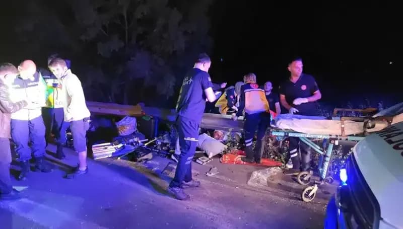 Minibüs Kazasında Feci Yüksek Hız: Yolcular Savruldu