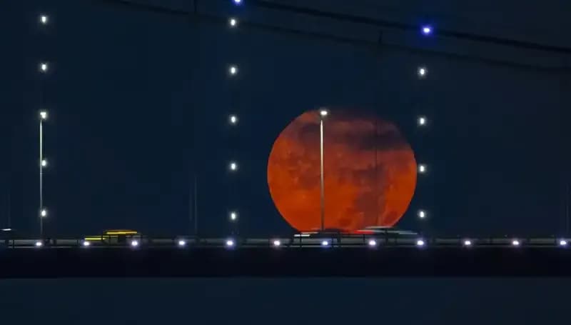 Dolunay Gecesi: Gökyüzünün Büyüsü İzleyenleri Büyüledi