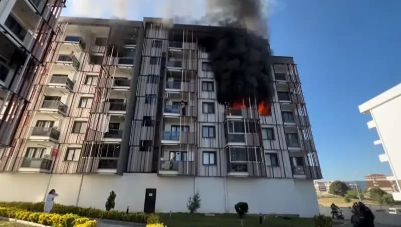 Çanakkale'de Korku Dolu Anlar: Gece Yarısı Yangın Alarmları!