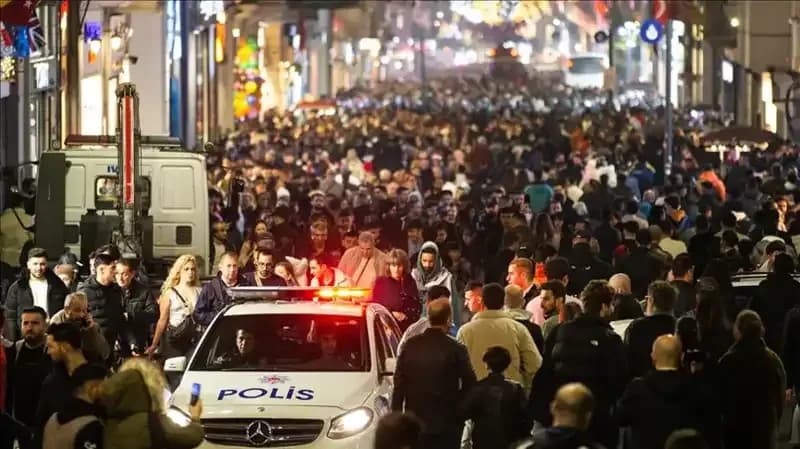 Yılbaşı İçin Özel Güvenlik Önlemleri: 325 Bin Personel Görevde