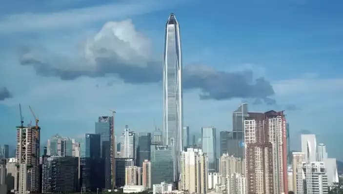 Dünyanın En Yüksek Gökdelini Terk Edilmişlikten Kurtaran Yeniden Canlanma Projesi
