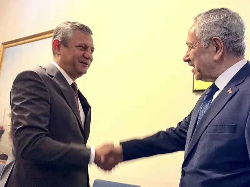 CHP Genel Başkanı Özgür Özel, Bülent Arınç ile Görüştü