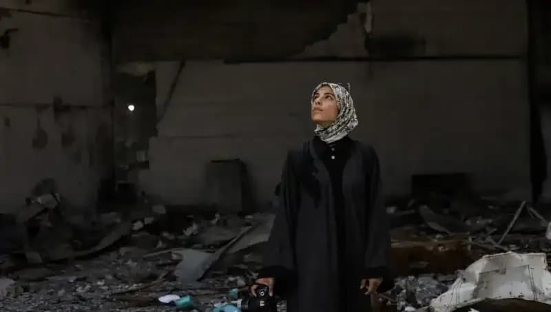 Gazze'de Bir Cesaret Öyküsü: Fatma'nın Fotoğrafları Hangi Gerçekleri Ortaya Koyuyor?