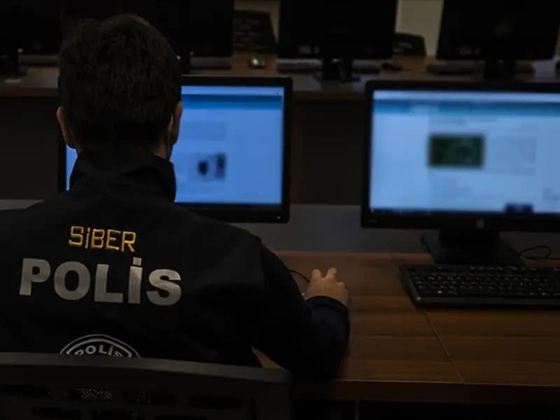 İstanbul'daki Çağrı Merkezine Forex Dolandırıcılığı Baskını