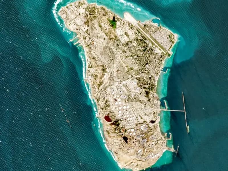 Trump Yönetimi Hark Adası İşgali ile Hürmüz Boğazı'nı Açmayı Planlıyor