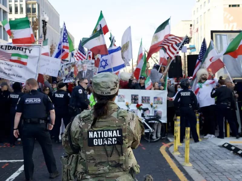 İran, ABD ve İsrail ile işbirliği yapanların mallarına el koyacak