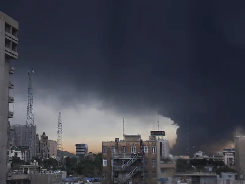 İran Savaşı'nda 12. Gün: Petrol Fiyatları 200 Dolar Olabilir