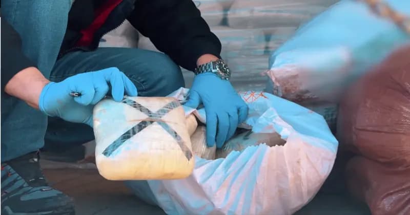 Zehir Tacirlerine Şok Operasyon: İki İlde Kilolarca Uyuşturucu Ele Geçirildi