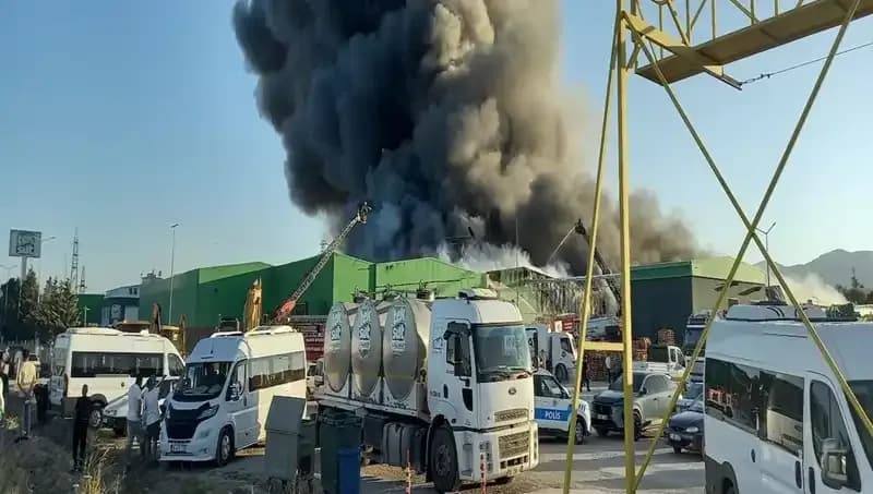 Gönen’deki Fabrika Yangınında İşçilerin Kimlikleri Açıklanıyor: Yangının Nedeni Nedir?