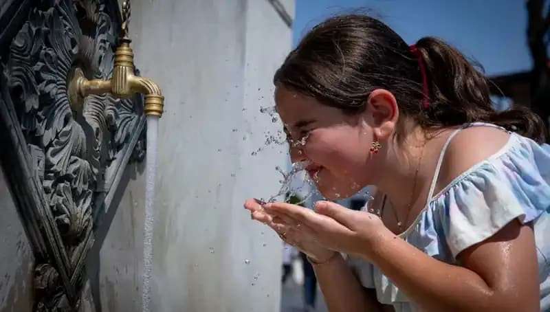 Türkiye'de Yazın En Sıcak Günleri: 16 Şehirde 40 Dereceyi Geçen Sıcaklıklar