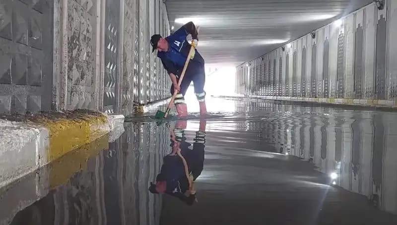 Erzurum'da Şiddetli Sağanak: Alt Geçitler Su İle Dolu, Hayatı Olumsuz Etkiledi