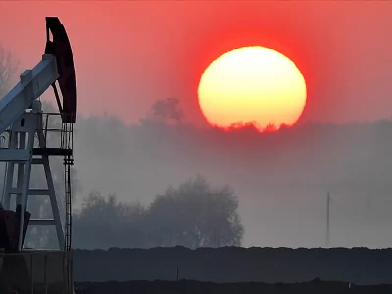 İran'dan ABD'ye Petrol Uyarısı: 200 Dolar Eşiği Tehdit Ediyor