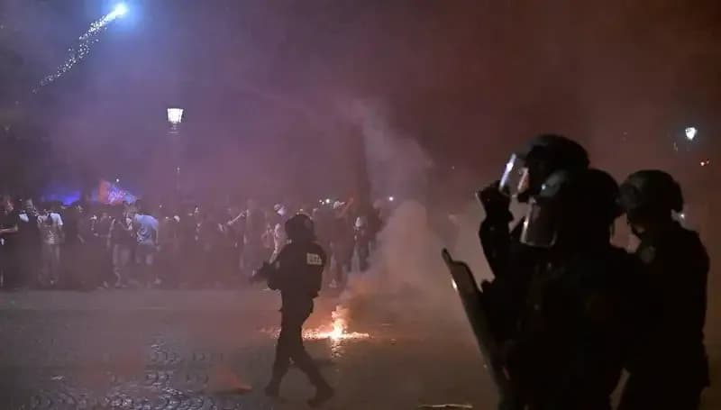 PSG Şampiyonluğu: Fransa'nın Sokakları Coşkuyla İsyan Etti!