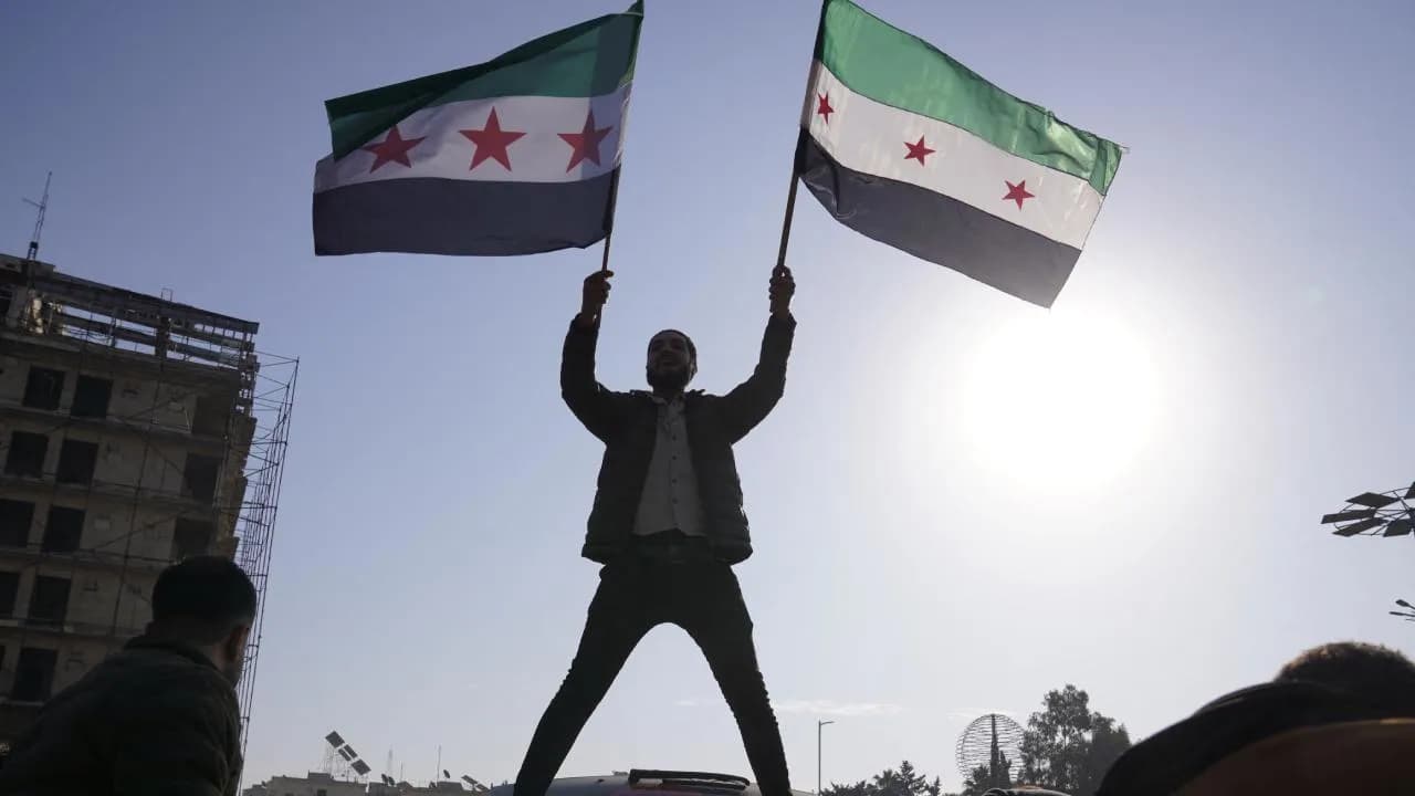 Suriye'de Esed Rejimi Devrildi, Halk Kutlamalara Devam Ediyor