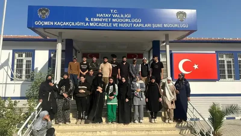 Minibüste 24 Göçmen Yakalandı: Sınırda Yaşanan Dramın Perde Arkası