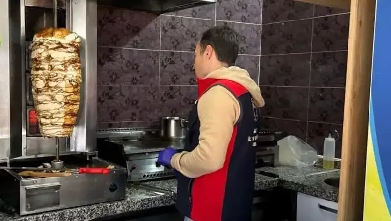 Tavuk Döner Krizi: İşletmelere Yapılan Baskınlar Neden Artıyor?