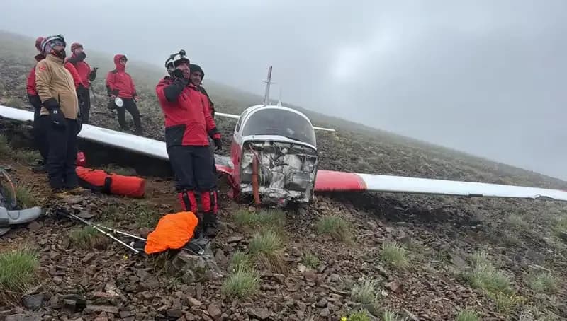 Türk Pilotun Uçak Kazasında Hayatını Kaybetti, Kadın Yolcu Kurtarıldı