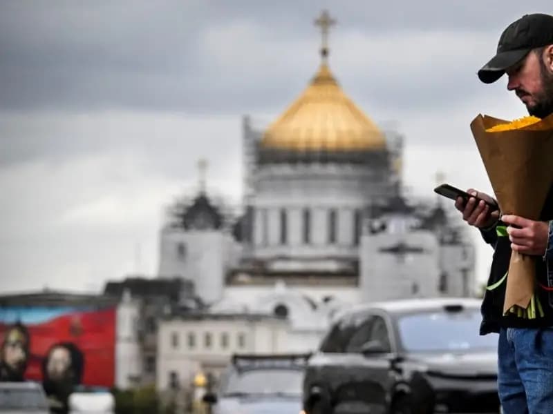 Moskova'da Mobil İnternet Kesintileri: Halk Çağrı Cihazı Alıyor