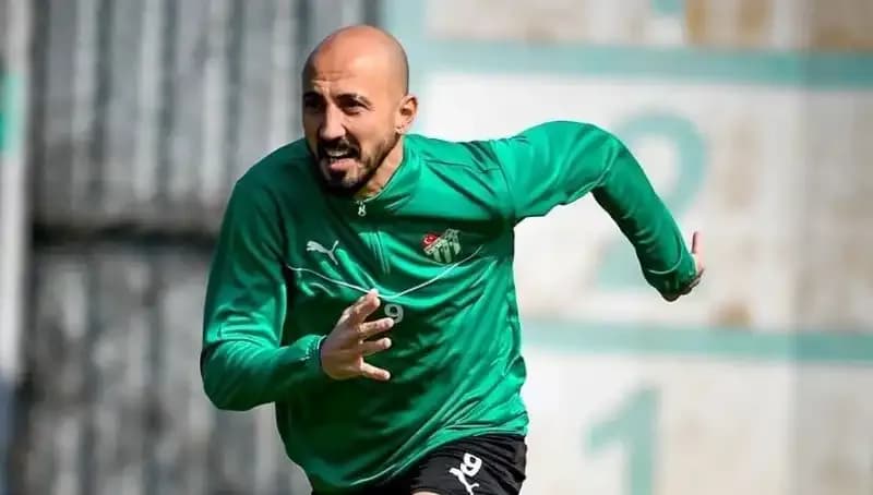 Milli Futbolcu İçin Yeni Bir Macera: 2. Lig'de Kariyer Sürebilir mi?