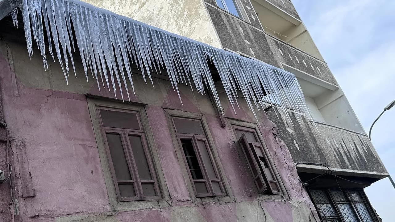 Erzurum'da Soğuk Hava Etkili: Sıcaklık Gece 17 Dereceye Düştü