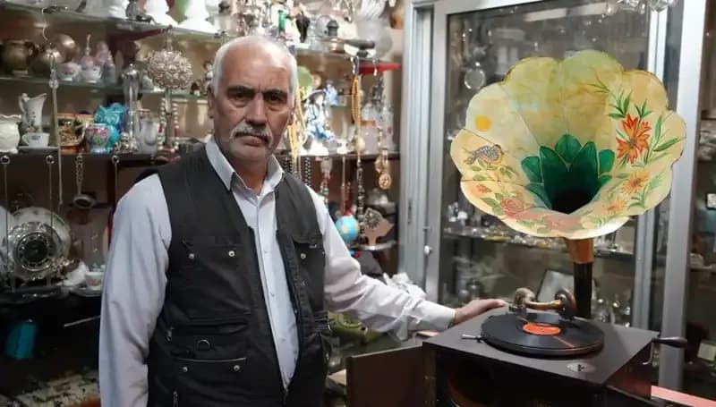 Antikacılık Dünyasının Kralı: 44 Yıldır Asırlık Gramofonları Daha Da Yaşatıyor