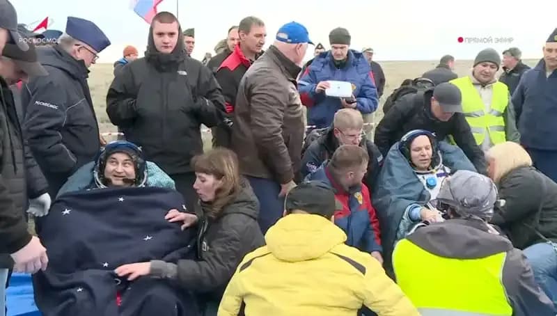 ABD'nin En Yaşlı Astronotu, Doğum Gününde Dünya'ya Dönüş Yolculuğunu Tamamladı