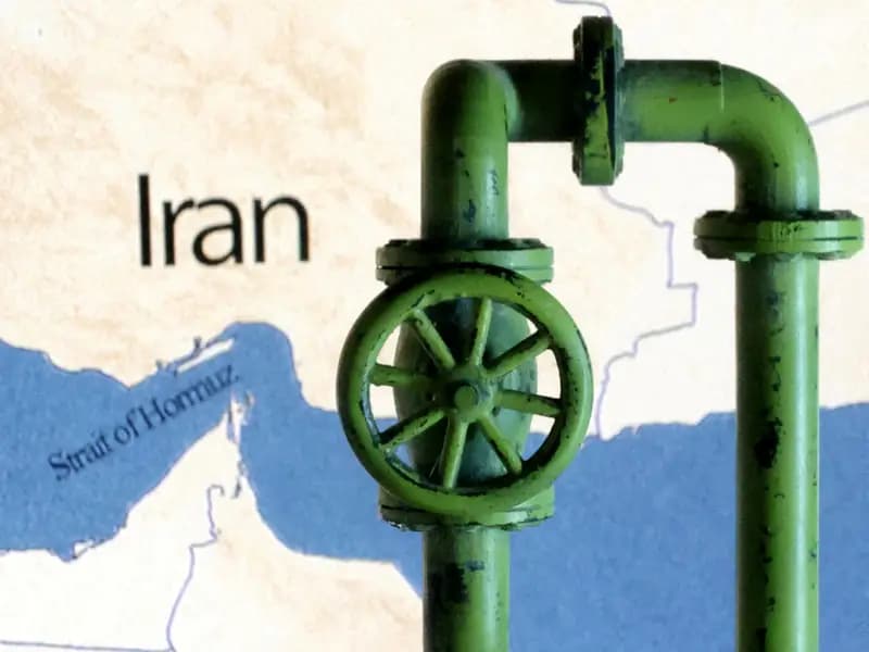Hürmüz Boğazı'ndaki Enerji Krizi: İran'ın Petrol Yaptırımları