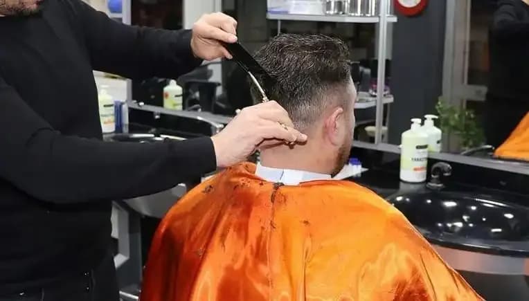 İngiltere'deki Türk Berber Dükkanlarına Soruşturma: Sebepler ve Sonuçlar Neler?